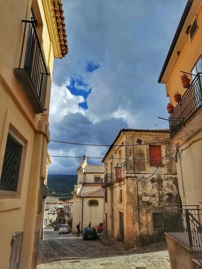 Le Vie Mediterranee Torre di Ruggiero Exterior foto